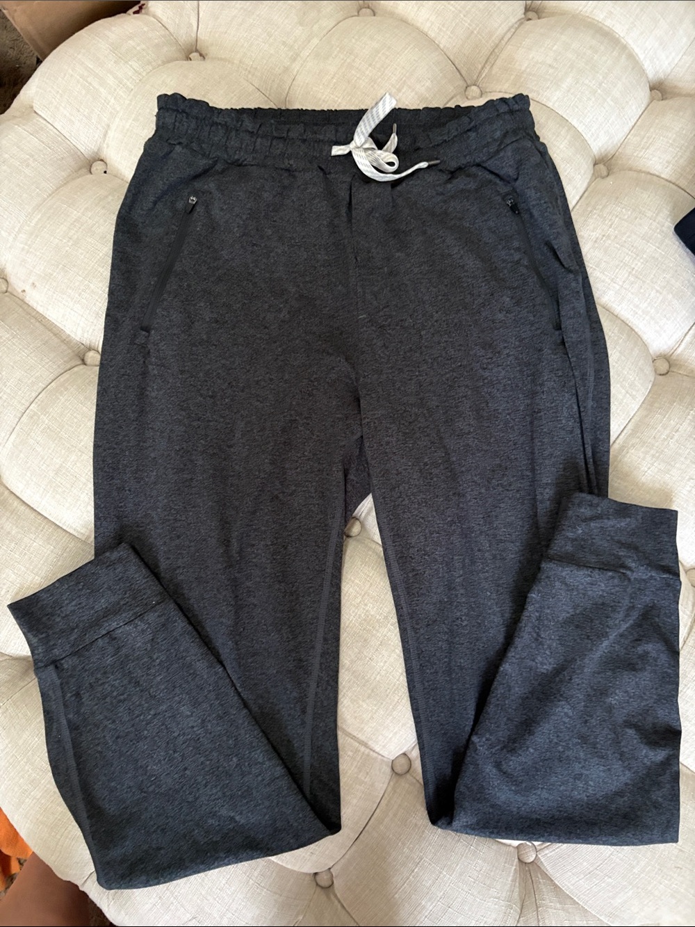 Vuori Performance Charcoal Gray Elastic Waist Joggers